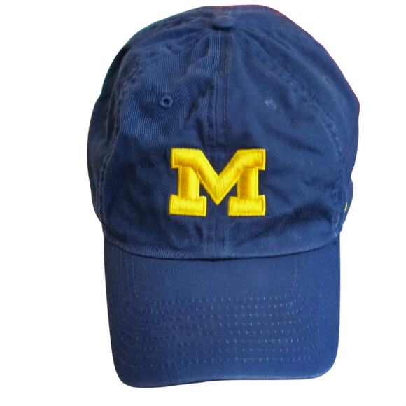 Nike Heritage86 Dri-FIT Performance Adjustable Cap - Picture 1 of 5